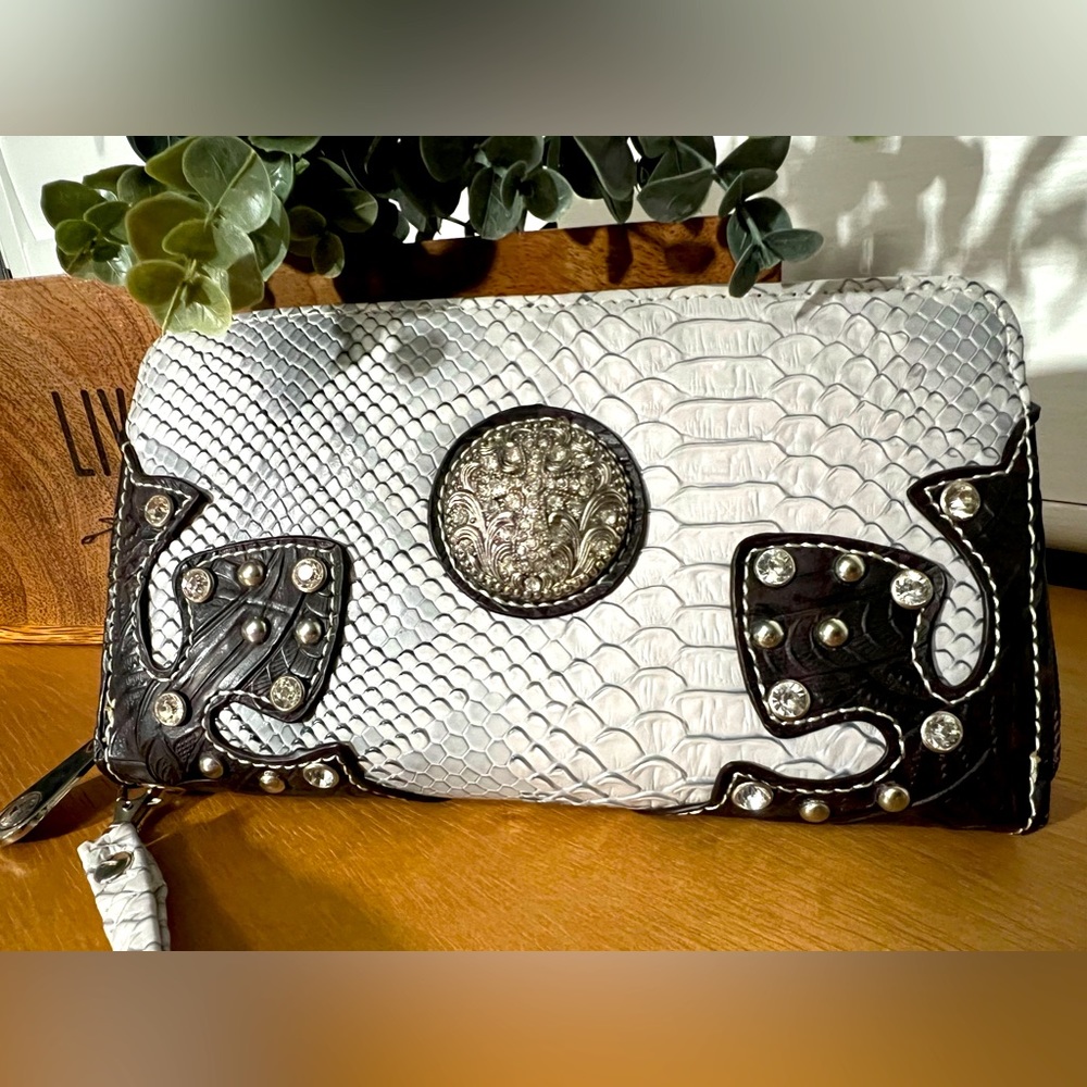 NWOT P & G Collection Rhinestone Studded Wallet
